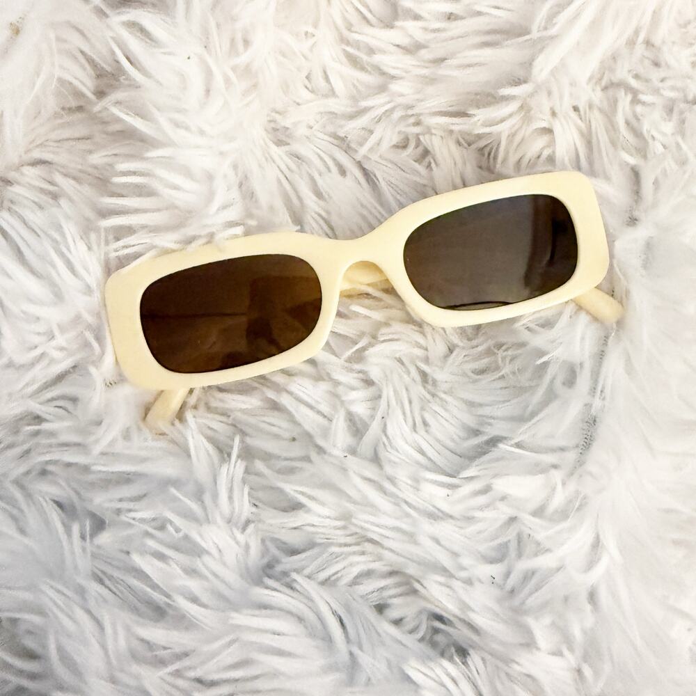 VINTAGE | Cream Ivory Frame Retro Sunglasses Rectangle Thick Frame | OSFM